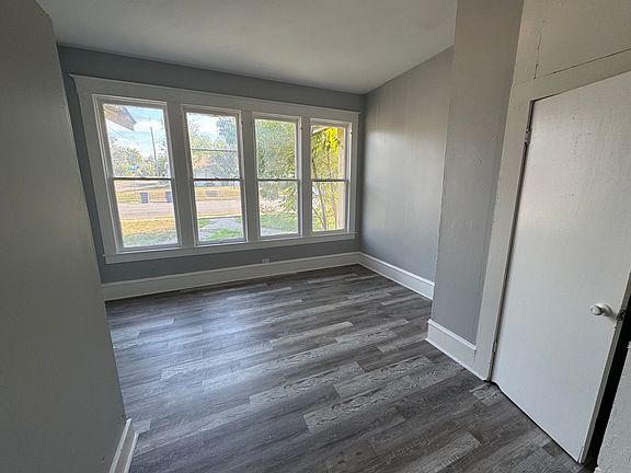 3rd image of 2301 Lasker Ave