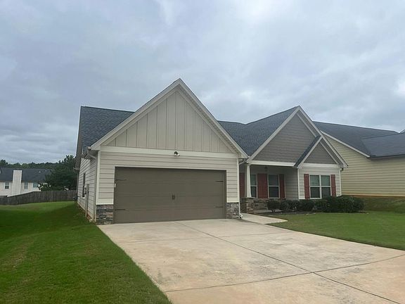 3rd image of 221 Summergate Ln