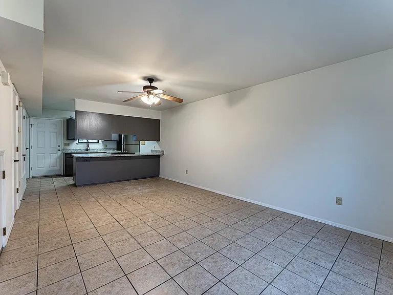 250 N Madison St #C — Photo 10