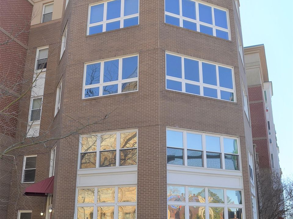 1st image of 388 Boush St Unit 211