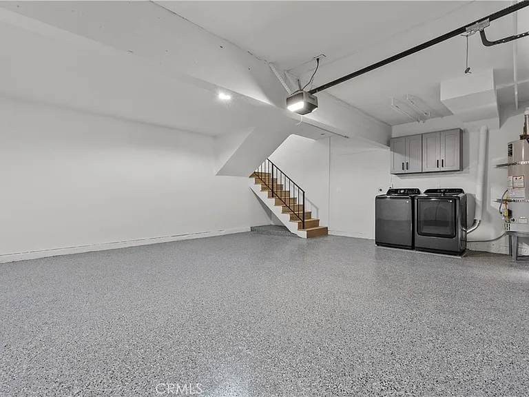 18417 Collins St #D — Photo 42
