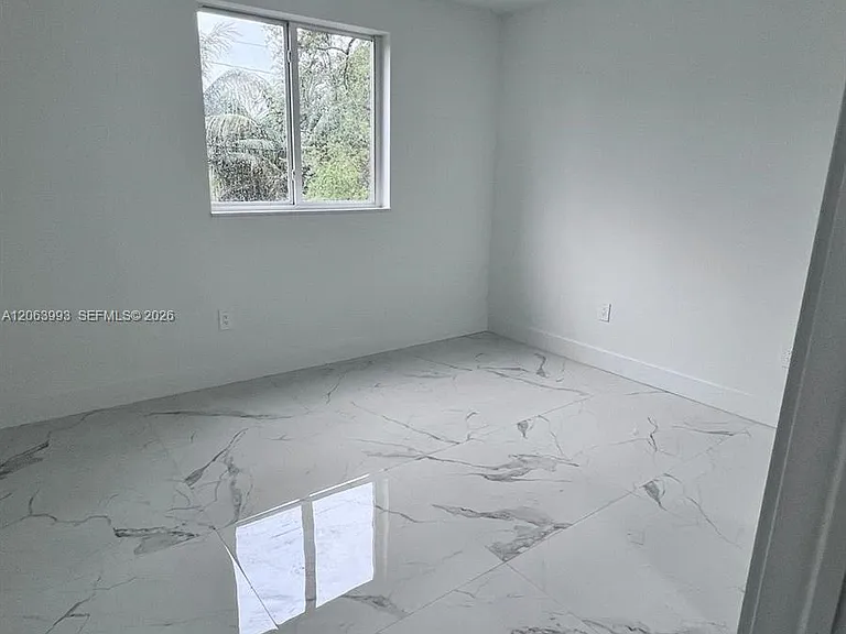 2100 NW 102nd St #1 — Photo 17