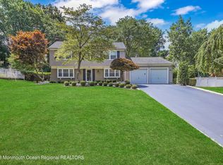 14 Dayton Ln, Manalapan, NJ 07726