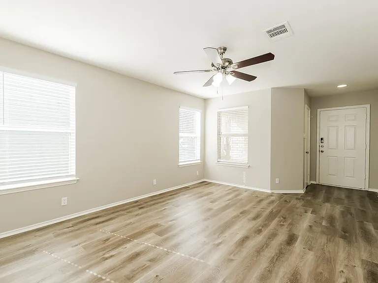 282 Cordero Dr — Photo 5