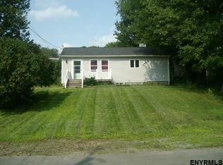 84 Tollgate Rd, Averill Park, NY 12018