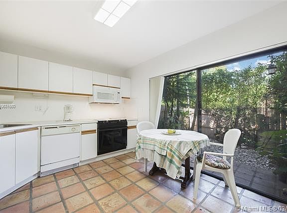 5th image of 7853 SW 102nd Ln