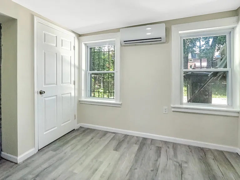 136 Johnston St #1 — Photo 7