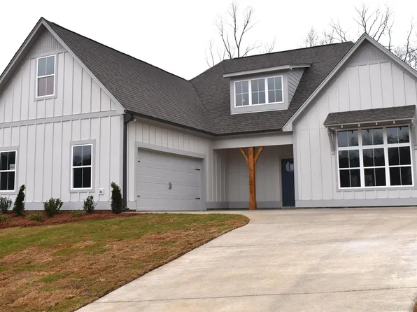 409 Gateshead Dr, Sterrett, AL 35147