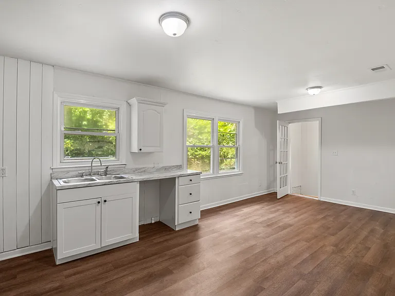 27 Bethune Ct — Photo 19