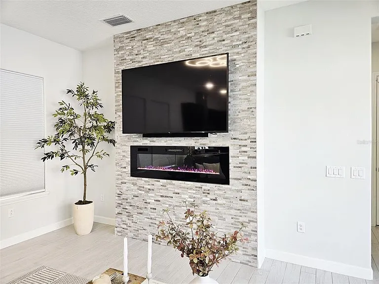 260 Hampton Loop — Photo 16