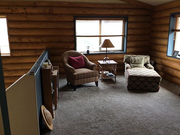 3rd image of 230 Bluffs Dr
