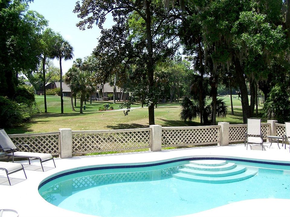 Pool area overlooking the Robert Trent Jones Golf Course