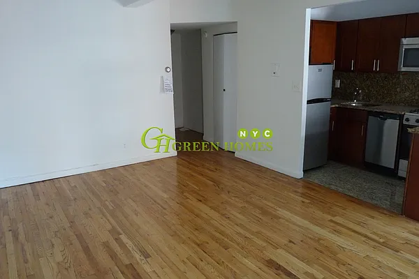 Rented by Green Home NY Realty LLC | media 4