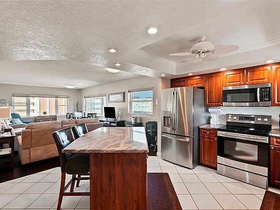 3rd image of 4550 COVE CIRCLE #1009