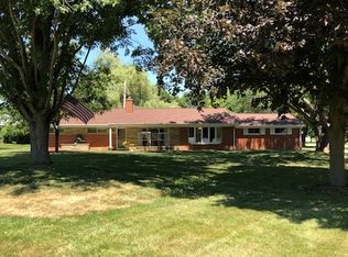 28229 Bayberry Rd, Farmington Hills, MI 48331