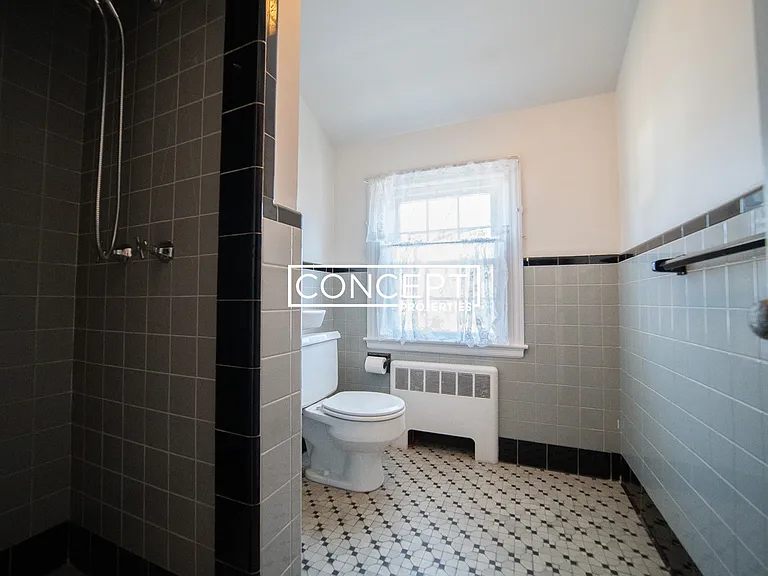 105 Keith St — Photo 43