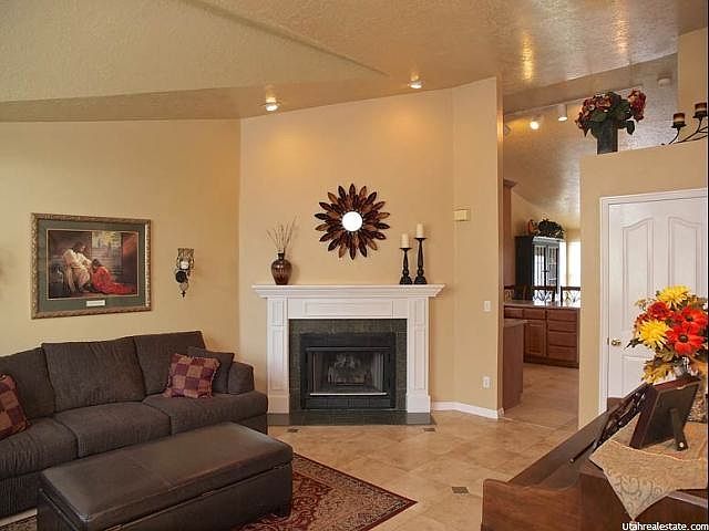 1st image of 9753 S Tayside Dr