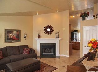 9753 S Tayside Dr, South Jordan, UT 84009