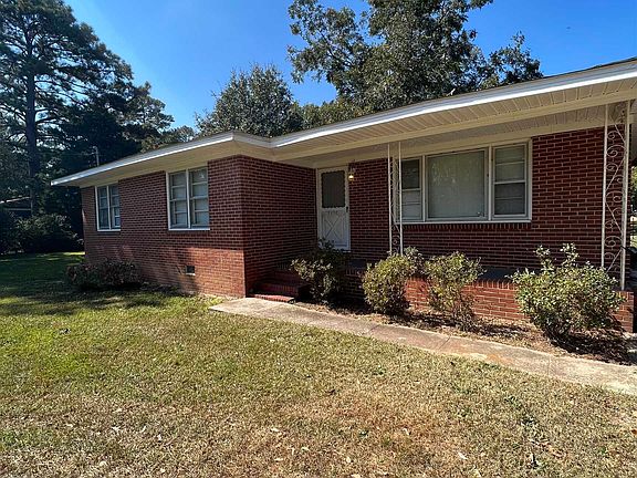 4th image of 1303 Beverdine Dr