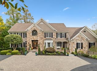 5 Heath Dr, Chester, NJ 07930