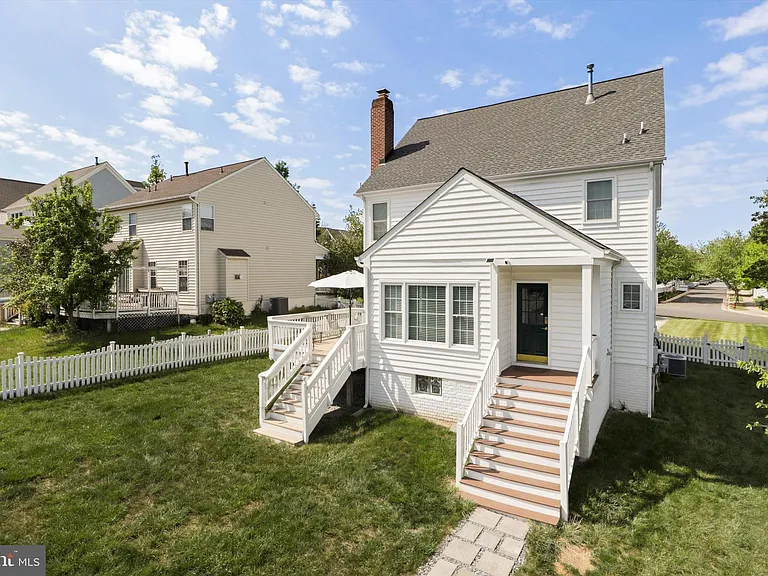 42903 Redfield St — Photo 50