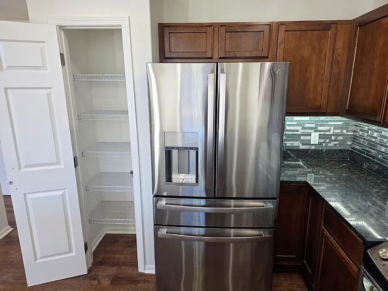 2215 NW Bayberry Ln — Photo 7