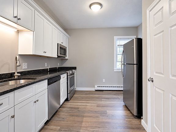 5th image of 320 Hamilton St