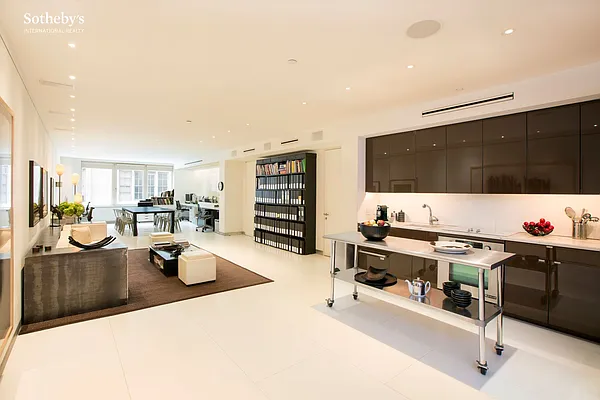 Sold by Sotheby's International Realty | media 2