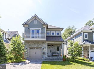 312 Pine St, Falls Church, VA 22046