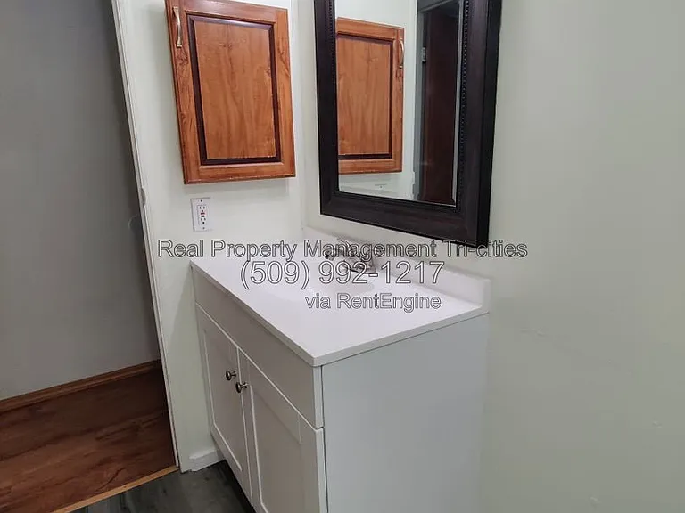 3002 W Snow Ln — Photo 11