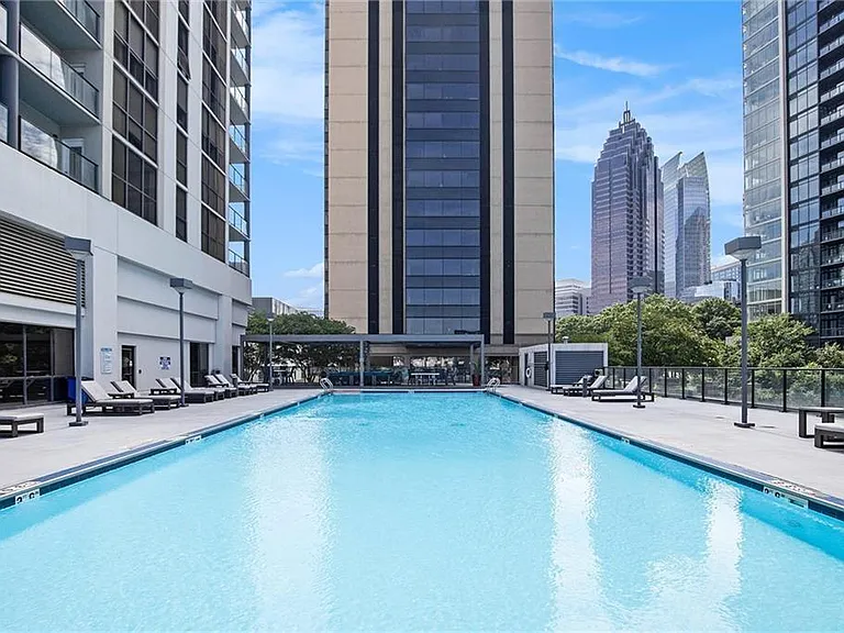 1280 W Peachtree St NW #1402 — Photo 13