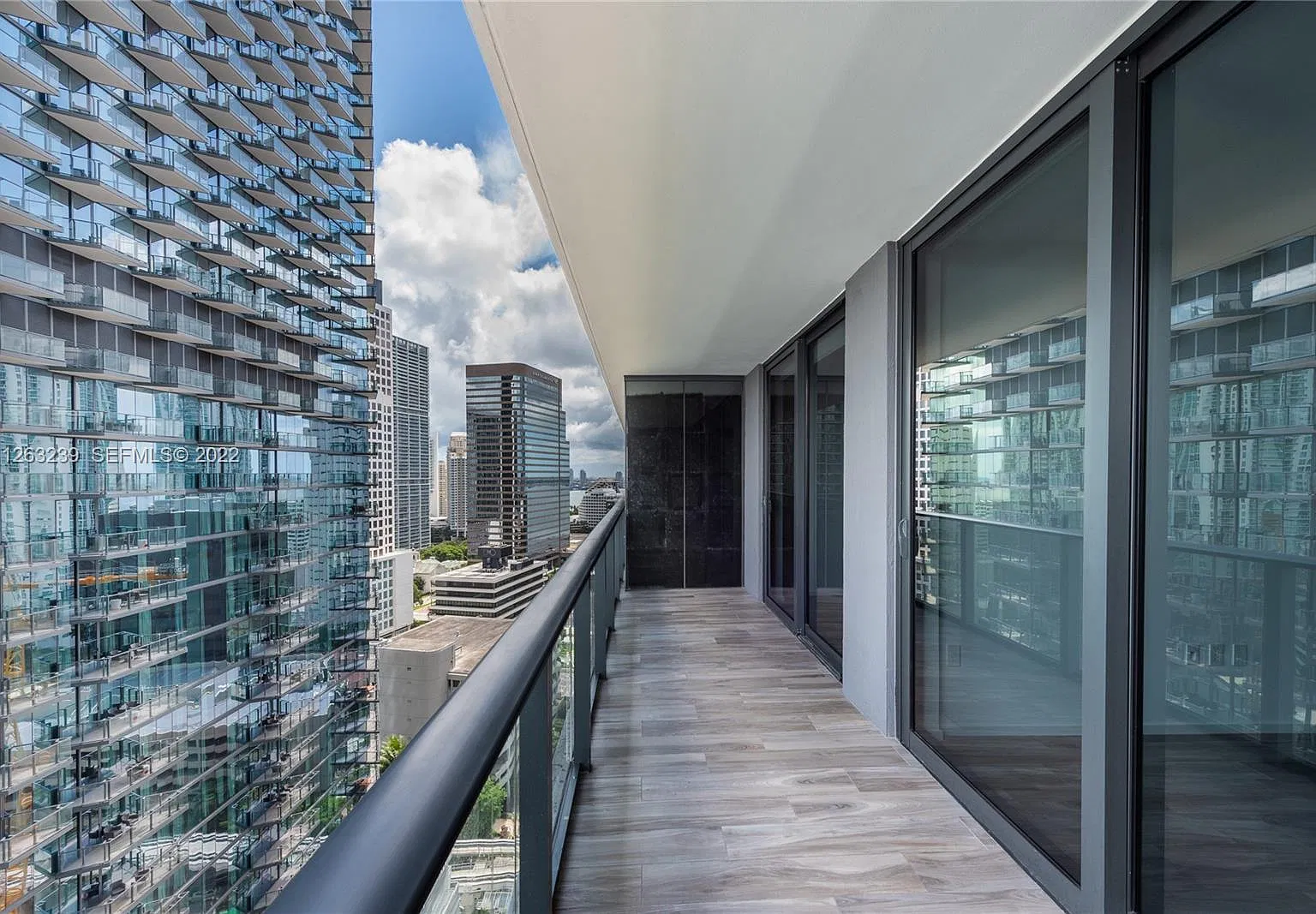 1 bed, 872 sqft, $4,100 — Photo 1