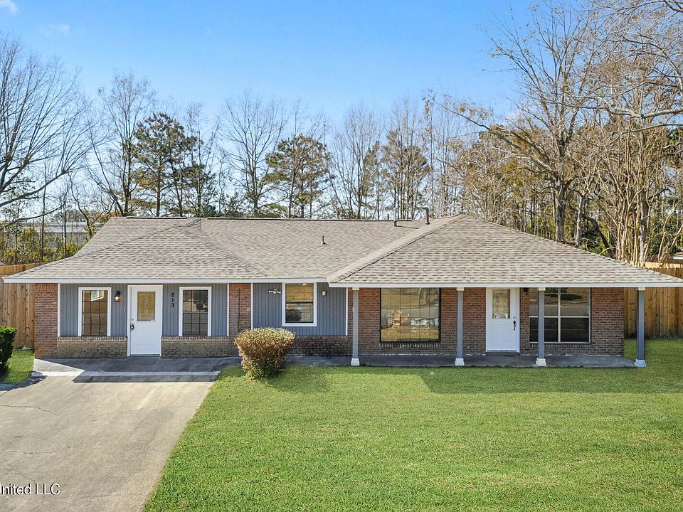 1st image of 813 Wildwood Dr
