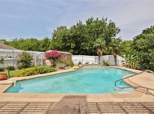 3463 Daisy Ln, Grand Prairie, TX 75052