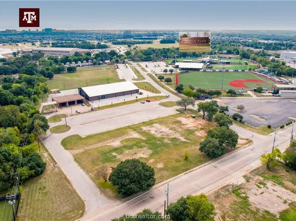 511 W Carson St, Bryan, TX 77801