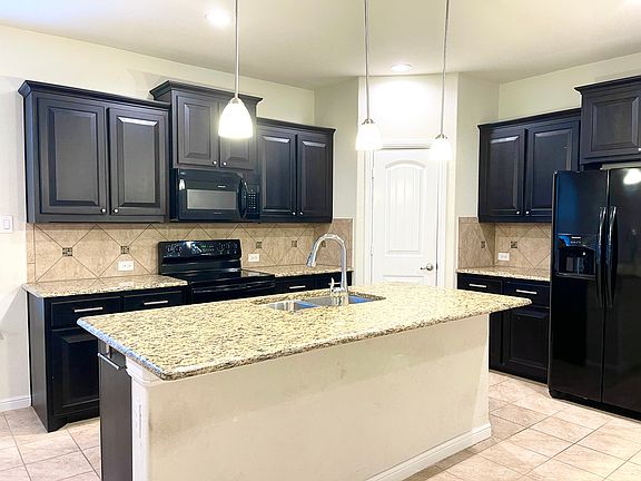4th image of 1109 Genola Dr
