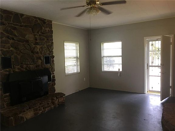 2nd image of 5122 Beach Cutoff