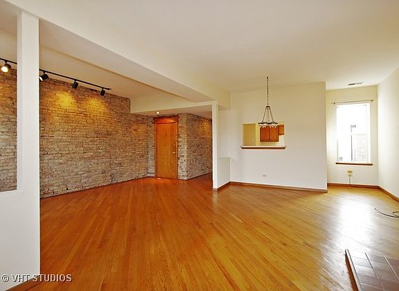 3rd image of 907 W Belle Plaine Ave #3
