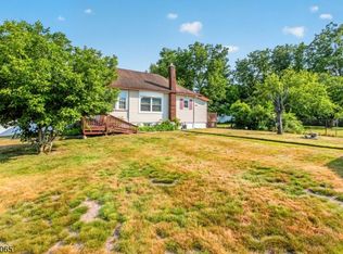 6 Crestwood Ct, Lincoln Park Boro, NJ 07035