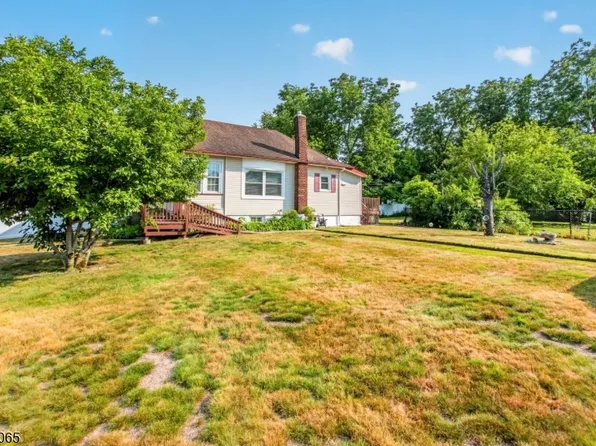 6 Crestwood Ct, Lincoln Park Boro, NJ 07035