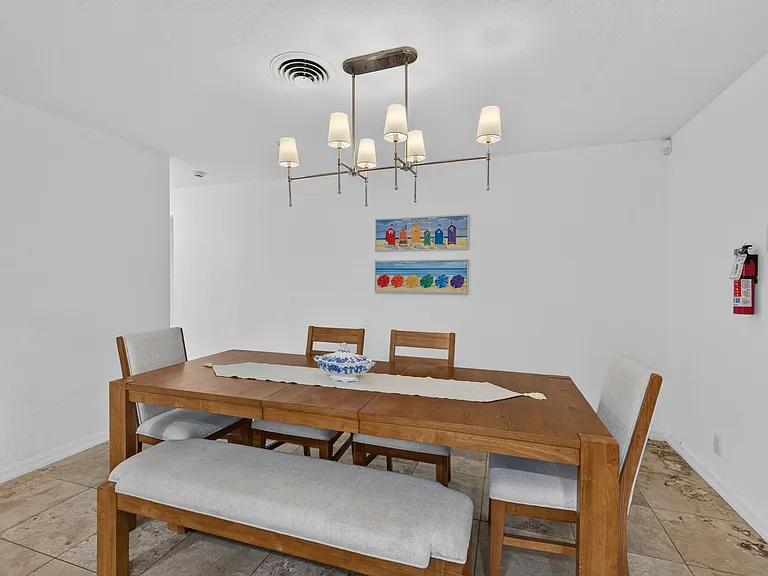 4431 NE 28th Ave — Photo 38