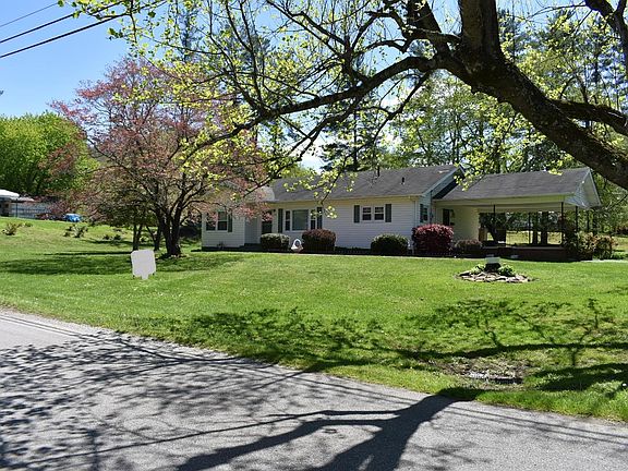 4th image of 238 Forest Ave