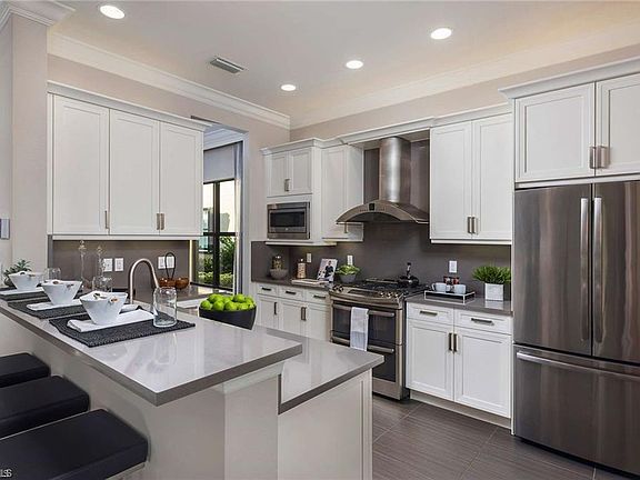 5th image of 4470 Kensington Cir
