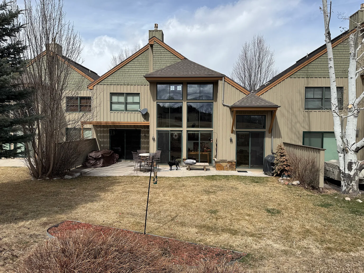 3 bed, 2293 sqft, $7,500 — Photo 4