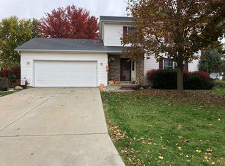 604 Valentine Ct, Hudson, IL