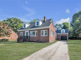 12 McDonald Rd, Hampton, VA 23669