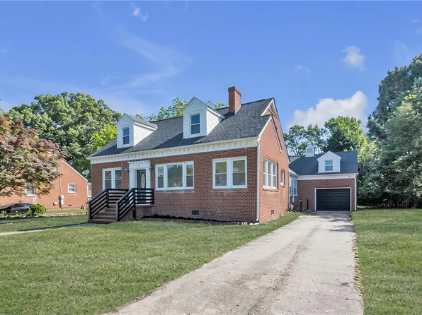 12 McDonald Rd, Hampton, VA 23669
