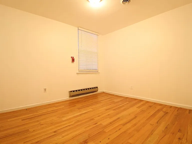 931 Spruce St #A — Photo 9