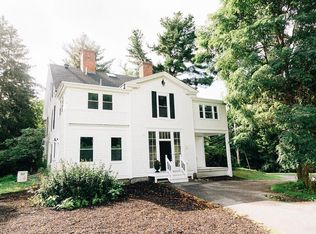 28 Farwell Rd, Tyngsboro, MA 01879