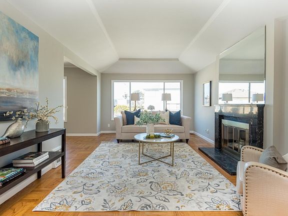 3rd image of 1789 Eucalyptus Dr
